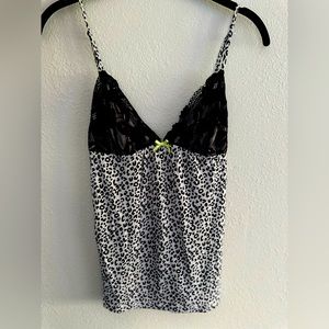 Victoria Secrets top size S